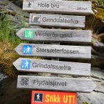 Grinddalsfossen-sign