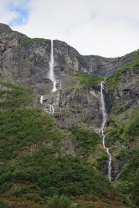Kjelfossen (Kjelsfossen) - Gudvangen
