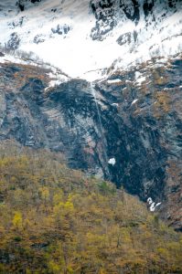 Kjelfossen (Kjelsfossen) - Gudvangen