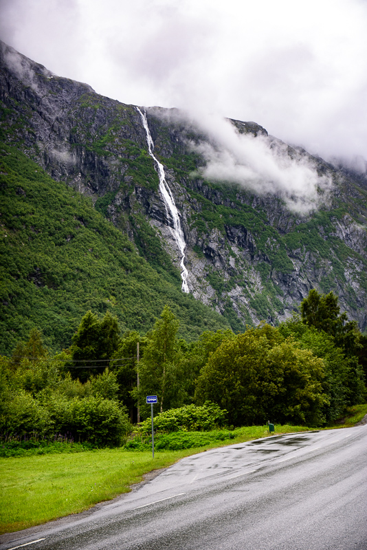 Olmaafossen-parking