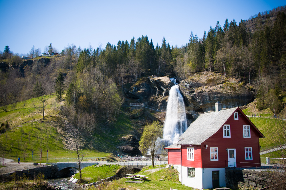 Steinsdalsfossen